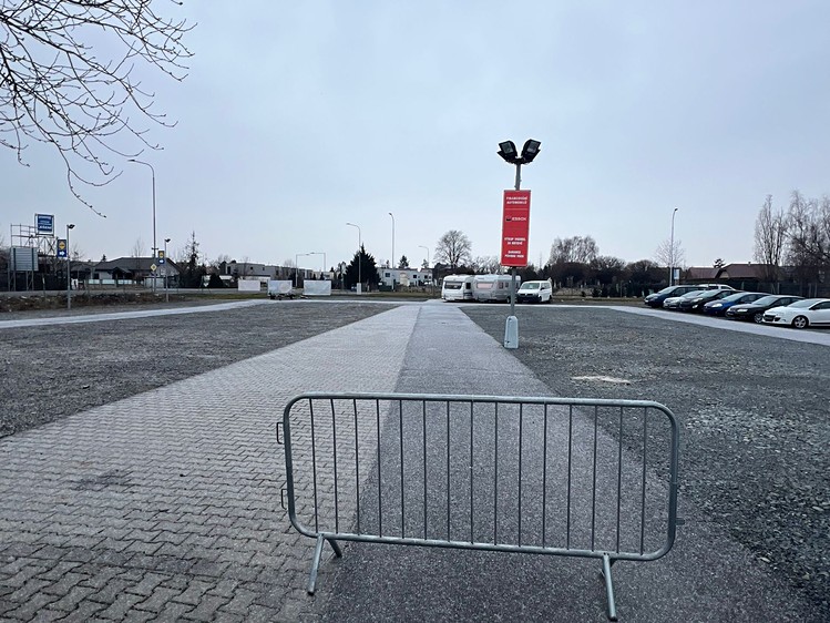 Pronájem komerčního pozemku 2 100 m² - foto 4