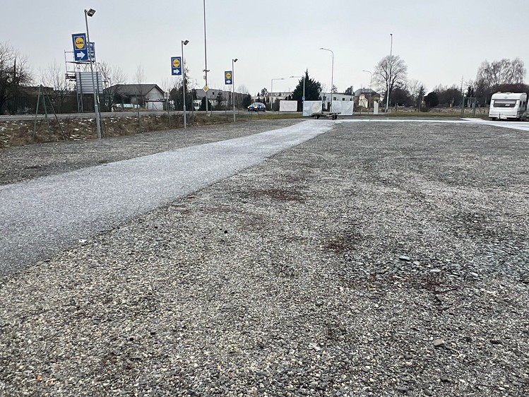 Pronájem komerčního pozemku 2 100 m² - foto 2