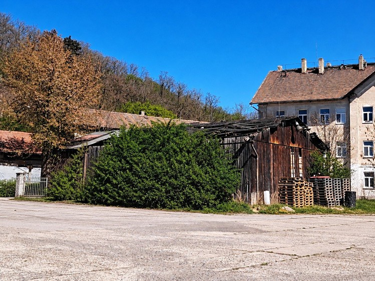 Pronájem komerčního pozemku 300 m² - foto 4