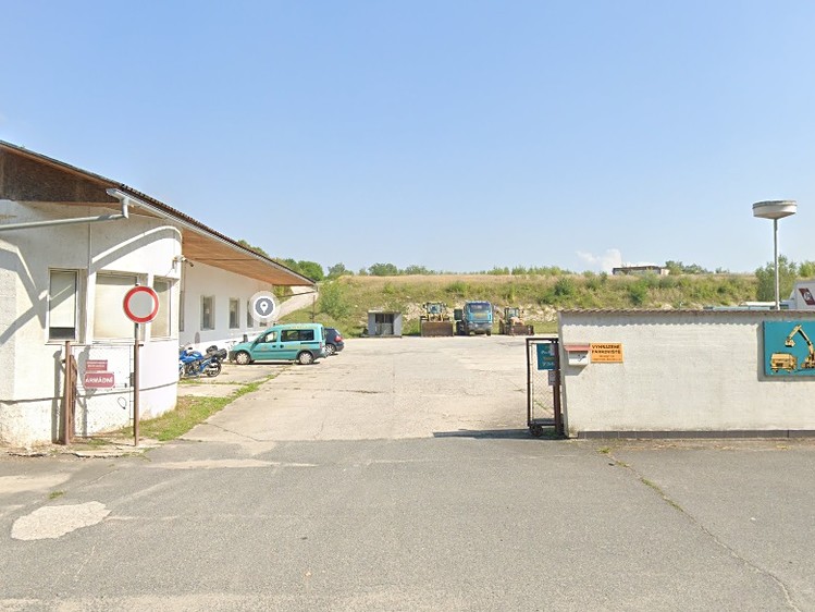 Pronájem komerčního pozemku 2 000 m² - foto 1