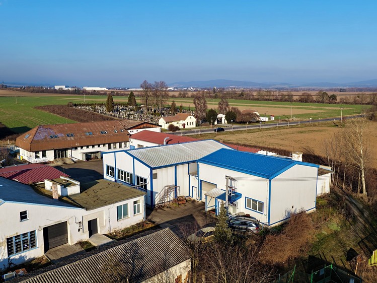 Prodej výrobní haly, prostoru 2 290 m² - foto 1