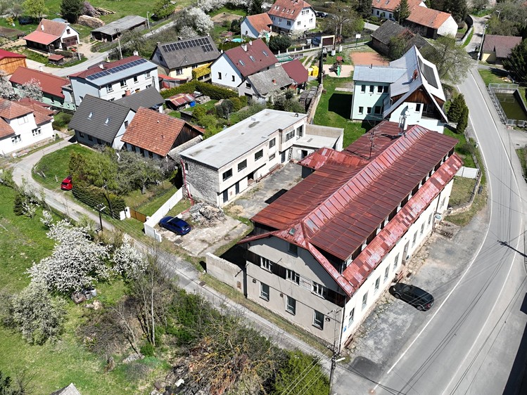 Prodej komerční nemovitosti 1 090 m² - foto 4