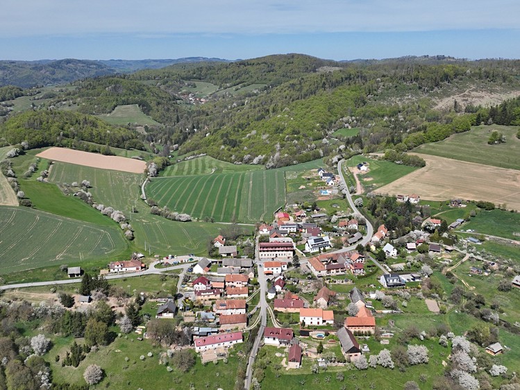 Prodej komerční nemovitosti 1 090 m² - foto 7
