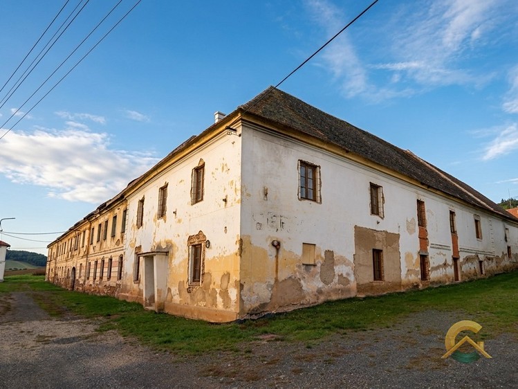Prodej ubytovacího zařízení 2 000 m² - foto 1