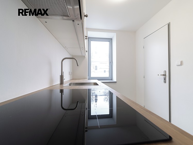 Prodej komerční nemovitosti 79 m² - foto 4