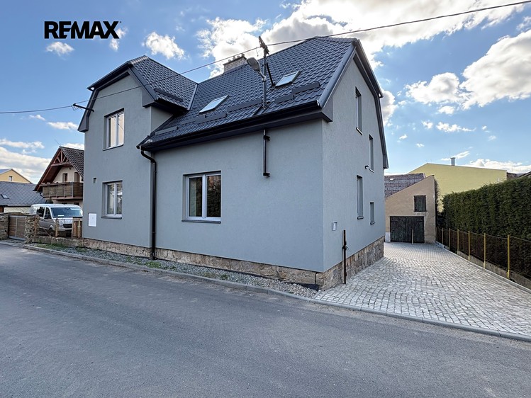 Prodej komerční nemovitosti 79 m² - foto 1