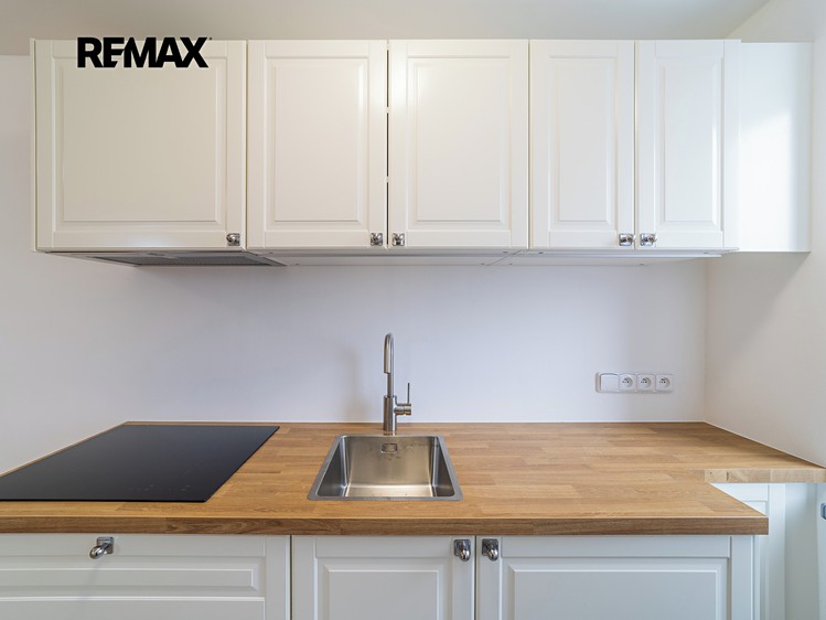Prodej komerční nemovitosti 79 m² - foto 5