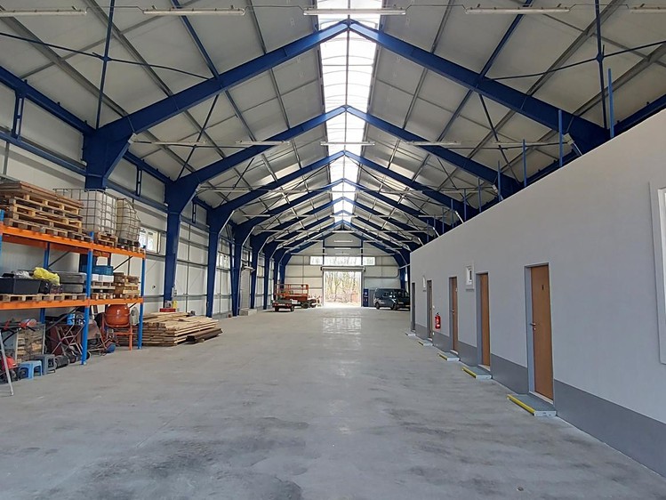 Prodej výrobní haly, prostoru 820 m² - foto 4
