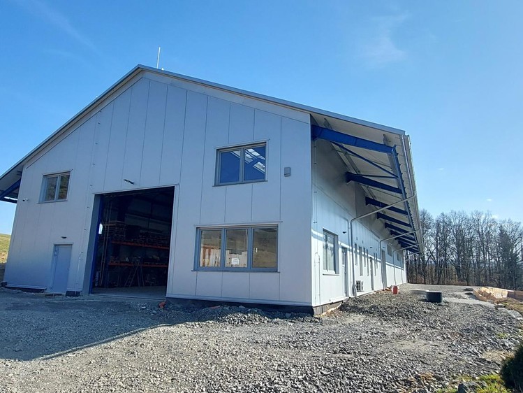 Prodej výrobní haly, prostoru 820 m² - foto 2
