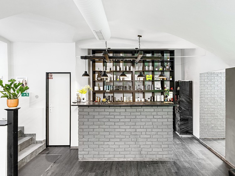 Prodej obchodního prostoru 150 m² - foto 1