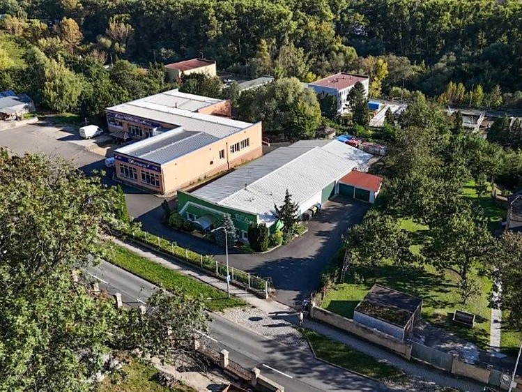 Prodej skladového prostoru 1 871 m² - foto 1