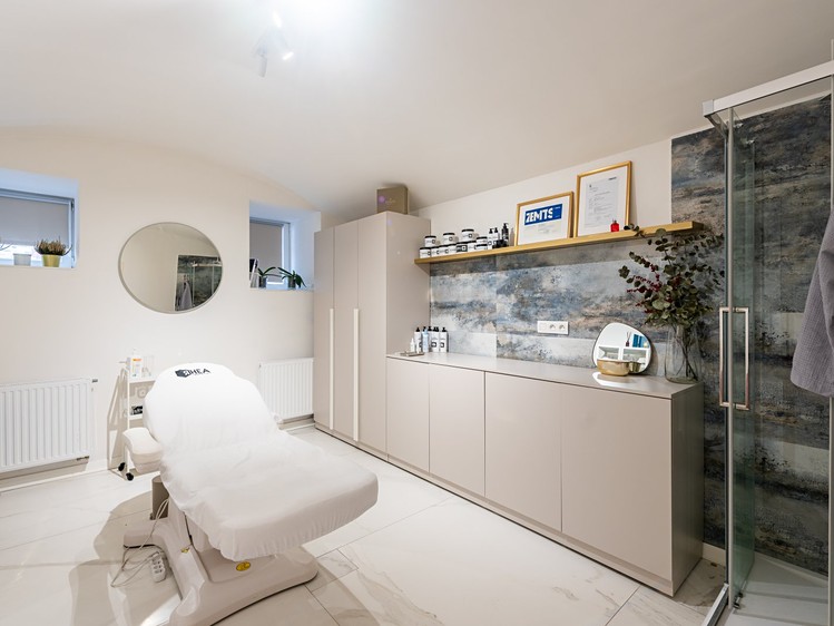 Prodej obchodního prostoru 170 m² - foto 4