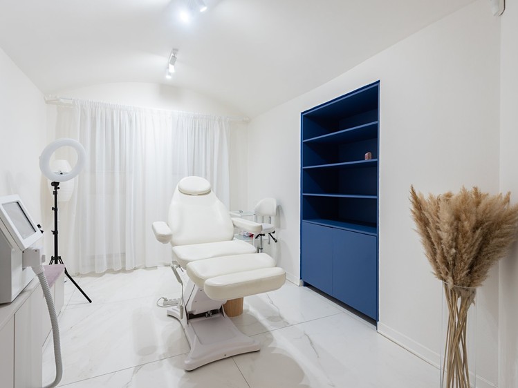 Prodej obchodního prostoru 170 m² - foto 6