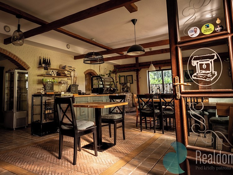 Prodej restaurace 320 m² - foto 1