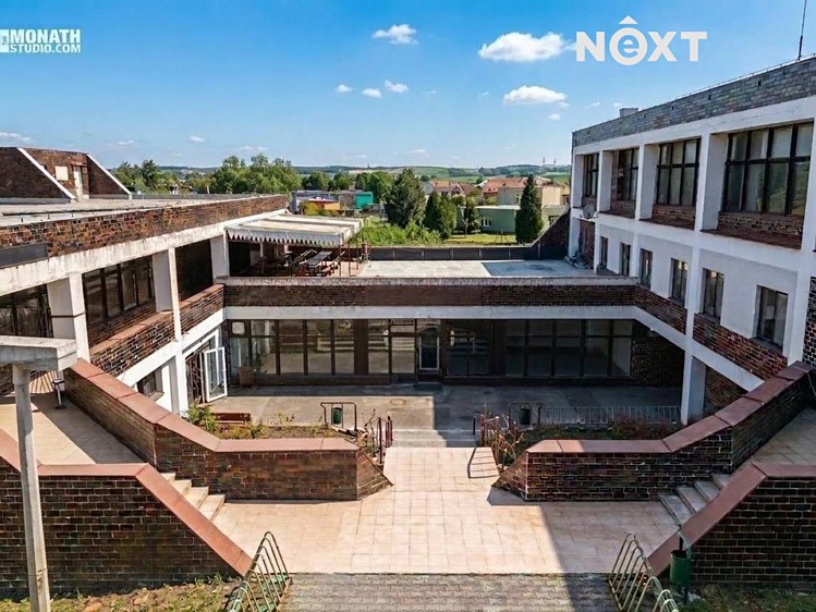 Prodej komerční nemovitosti 3 500 m² - foto 1