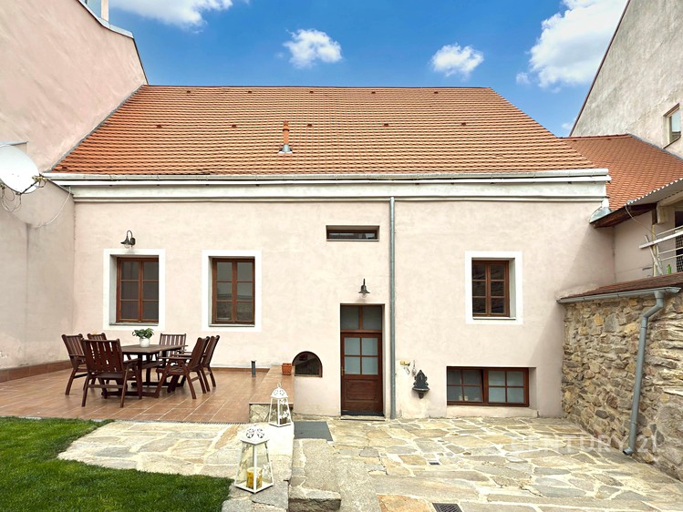Prodej obchodního prostoru 330 m² - foto 4