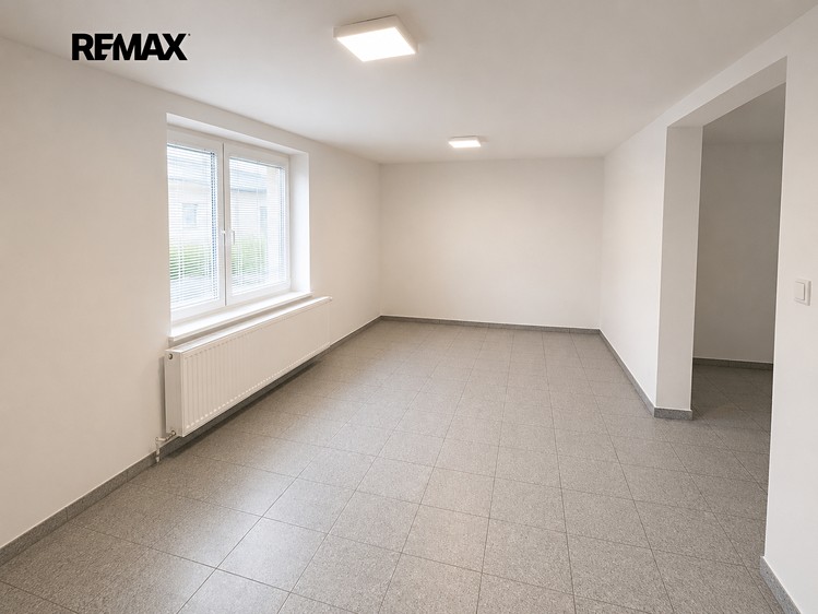 Prodej komerční nemovitosti 420 m² - foto 8