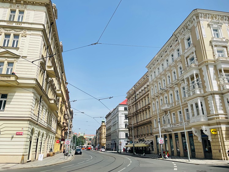 Prodej činžovního domu 2 000 m² - foto 3