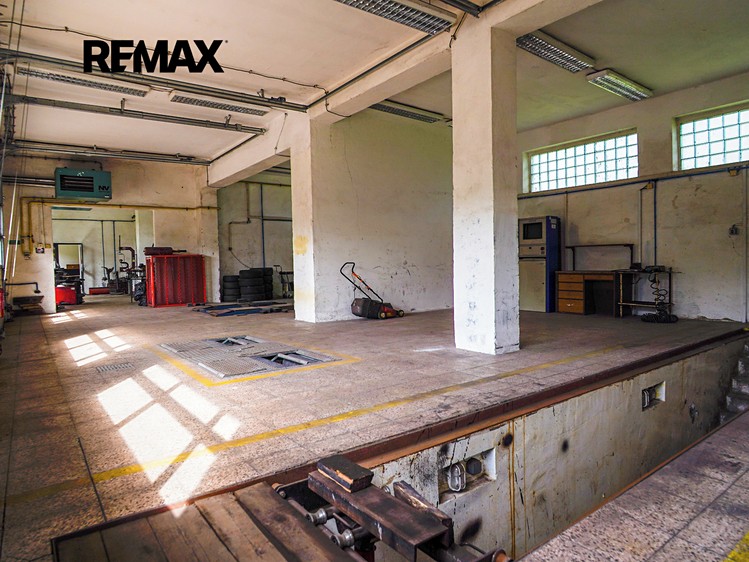 Prodej obchodního prostoru 630 m² - foto 1