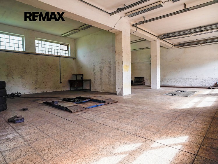 Prodej obchodního prostoru 630 m² - foto 5