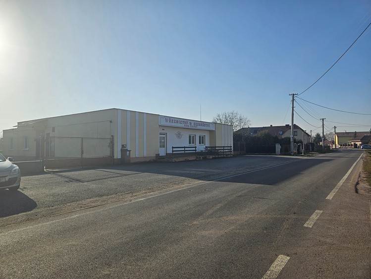 Prodej komerční nemovitosti 408 m² - foto 2