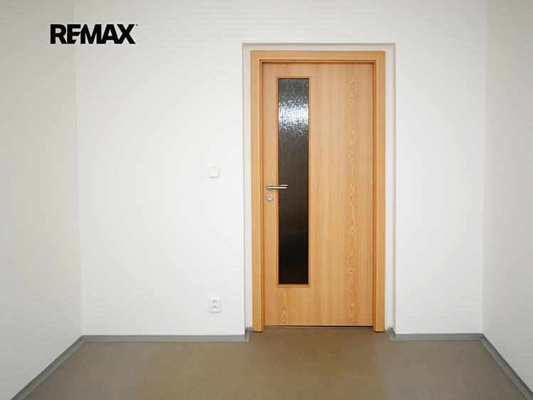 Prodej kanceláře 226 m² - foto 8