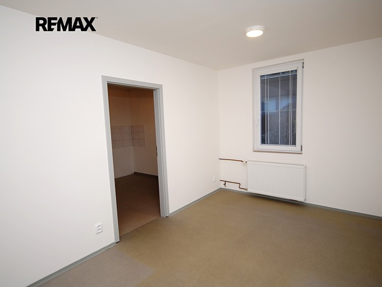 Prodej kanceláře 226 m² - foto 7