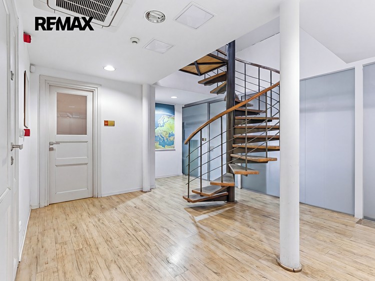 Prodej činžovního domu 214 m² - foto 2