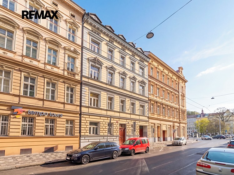 Prodej činžovního domu 214 m² - foto 1
