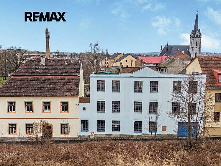 Prodej komerční nemovitosti 814 m² - foto 1