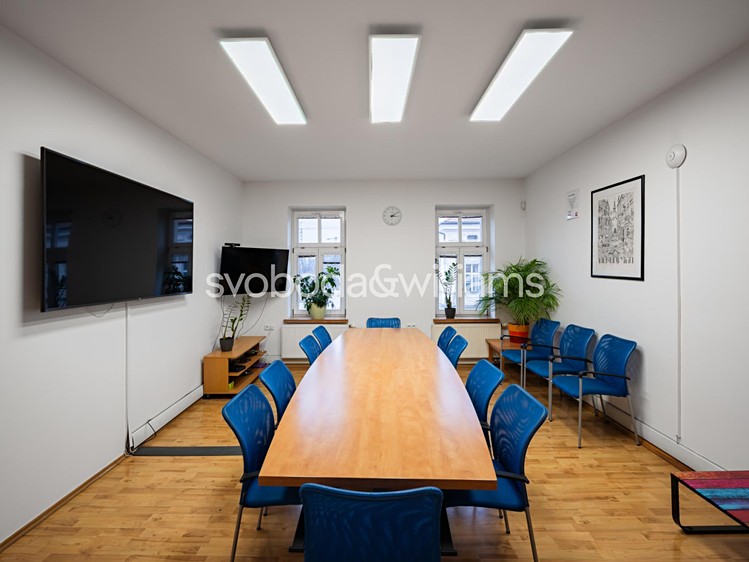 Prodej kanceláře 700 m² - foto 4