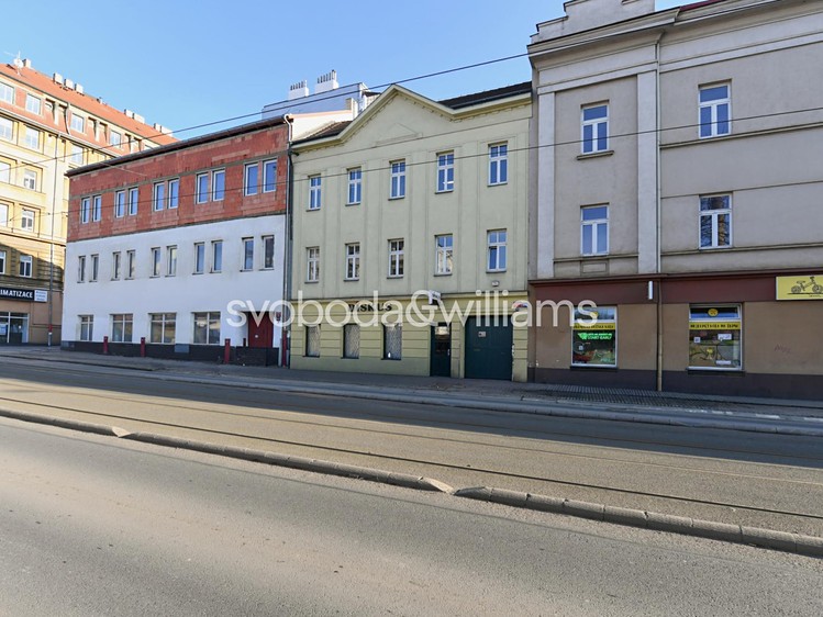 Prodej kanceláře 700 m² - foto 1