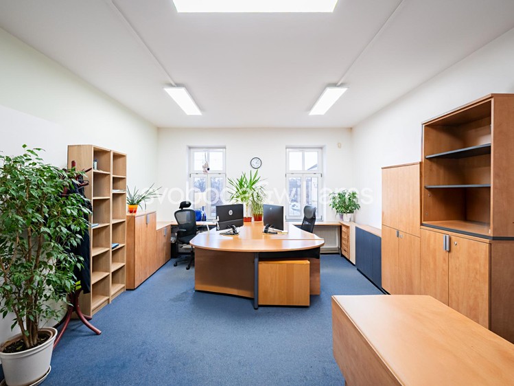 Prodej kanceláře 700 m² - foto 5