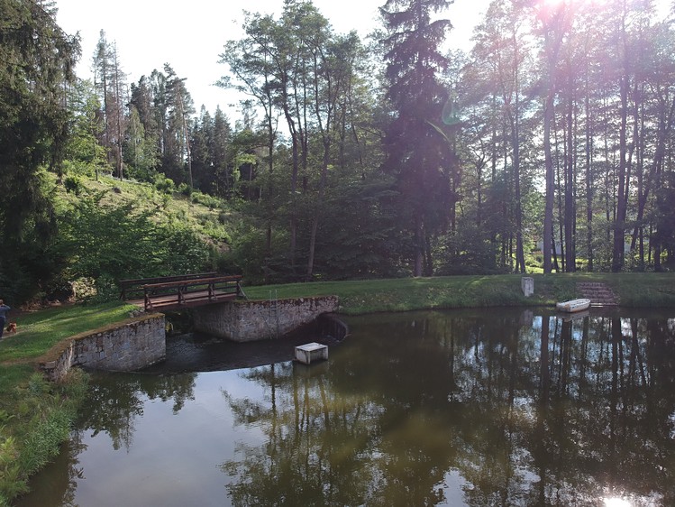 Prodej zemědělského objektu 130 000 m² - foto 3