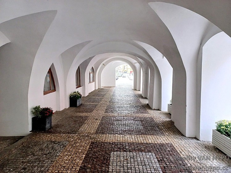 Prodej činžovního domu 1 500 m² - foto 2