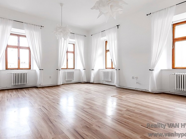 Prodej činžovního domu 1 500 m² - foto 6