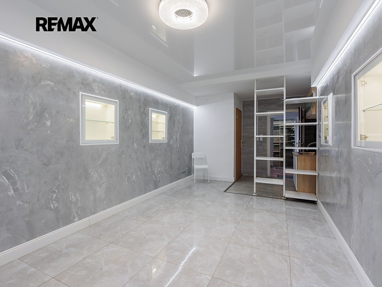 Prodej obchodního prostoru 72 m² - foto 4