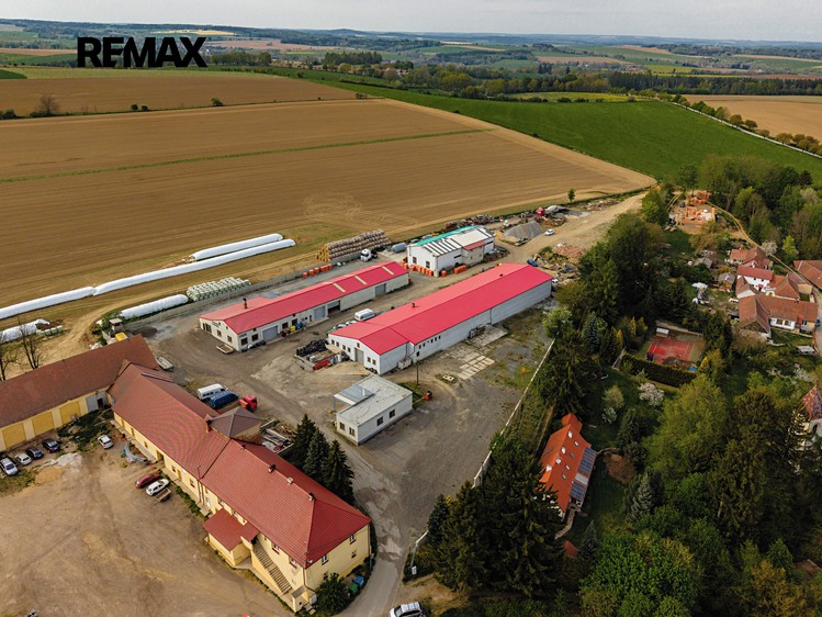Prodej výrobní haly, prostoru 2 100 m² - foto 2