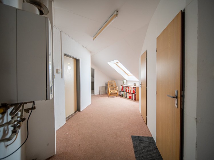 Prodej kanceláře 300 m² - foto 3