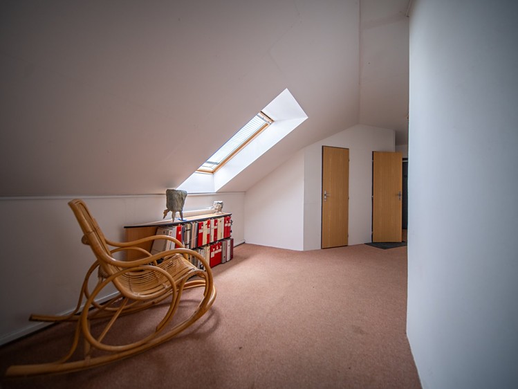 Prodej kanceláře 300 m² - foto 1