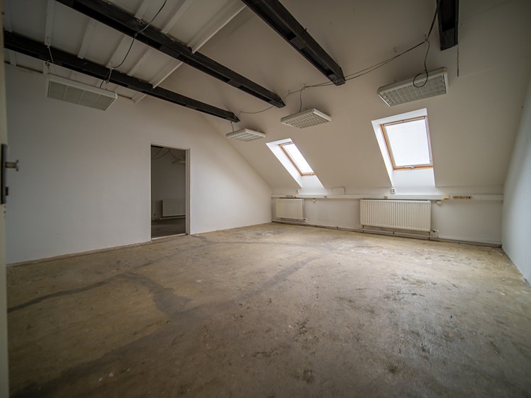 Prodej kanceláře 300 m² - foto 6