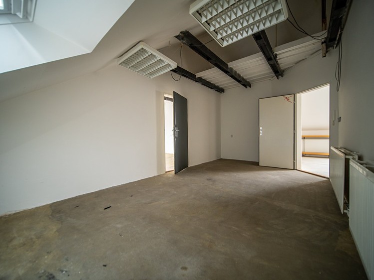 Prodej kanceláře 300 m² - foto 7