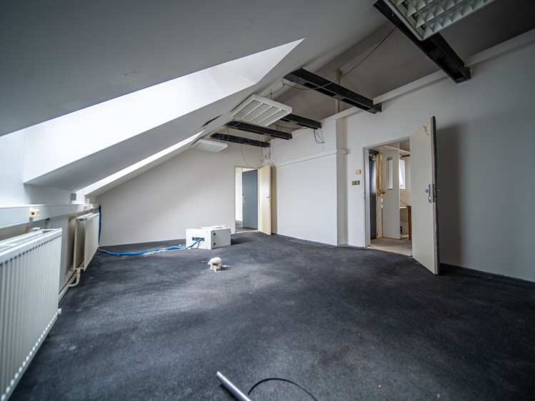 Prodej kanceláře 300 m² - foto 5