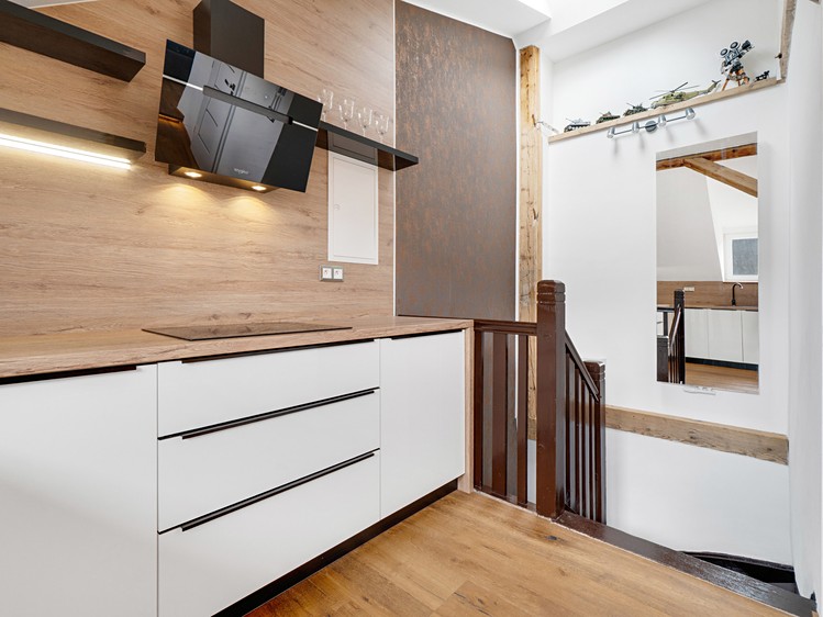 Prodej komerční nemovitosti 90 m² - foto 7