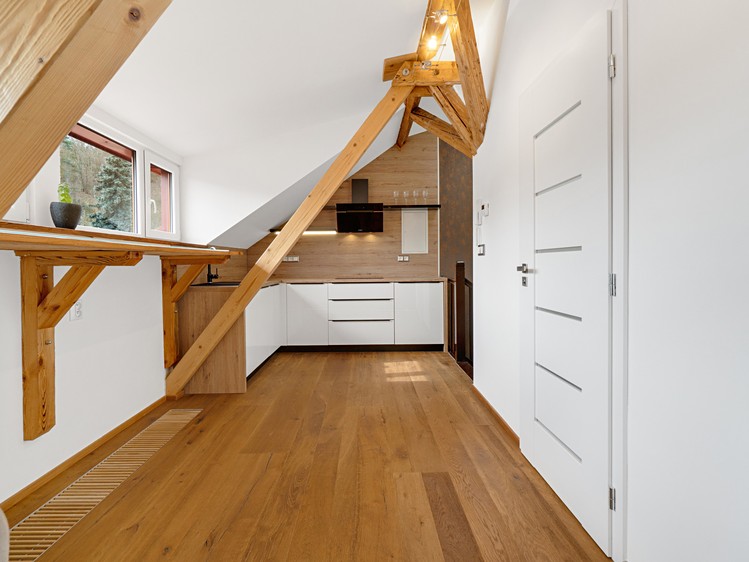 Prodej komerční nemovitosti 90 m² - foto 5