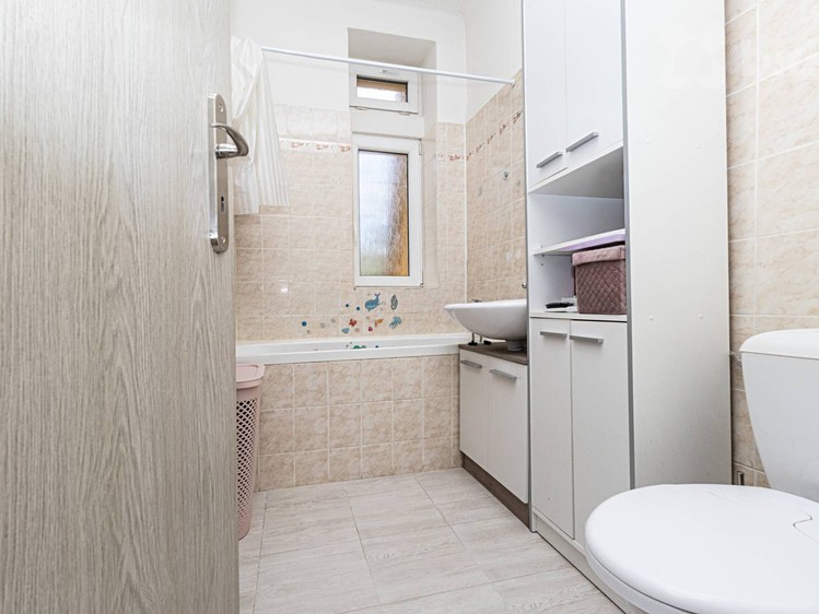 Prodej činžovního domu 300 m² - foto 8