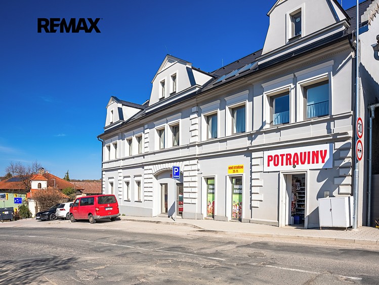 Prodej obchodního prostoru 74 m² - foto 1