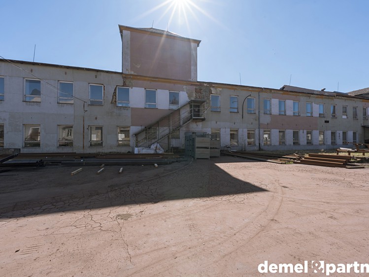Prodej výrobní haly, prostoru 6 500 m² - foto 1