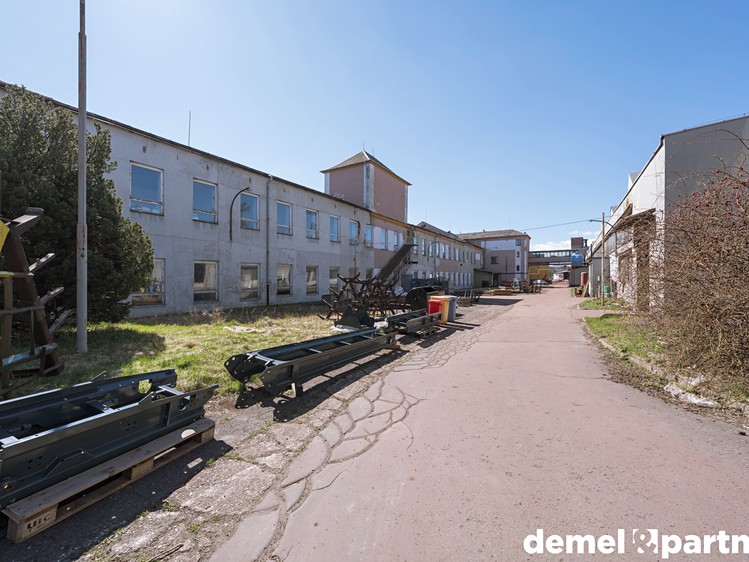 Prodej výrobní haly, prostoru 6 500 m² - foto 2