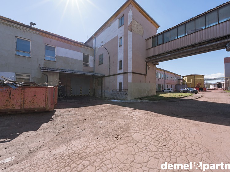 Prodej výrobní haly, prostoru 6 500 m² - foto 3